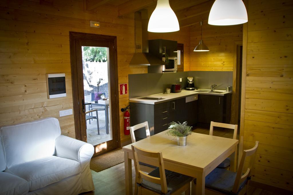 Apartamentos El Bosquet Sant Cugat del Valles Room photo
