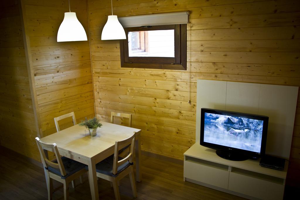Apartamentos El Bosquet Sant Cugat del Valles Exterior photo